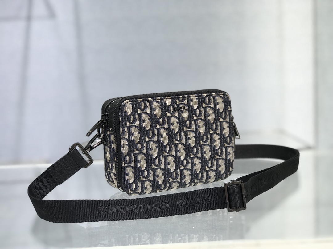 D10r pouch with shoulder strap beige and black D10r oblique jacquard 2obbc119yse 17 x 12.5 cm
