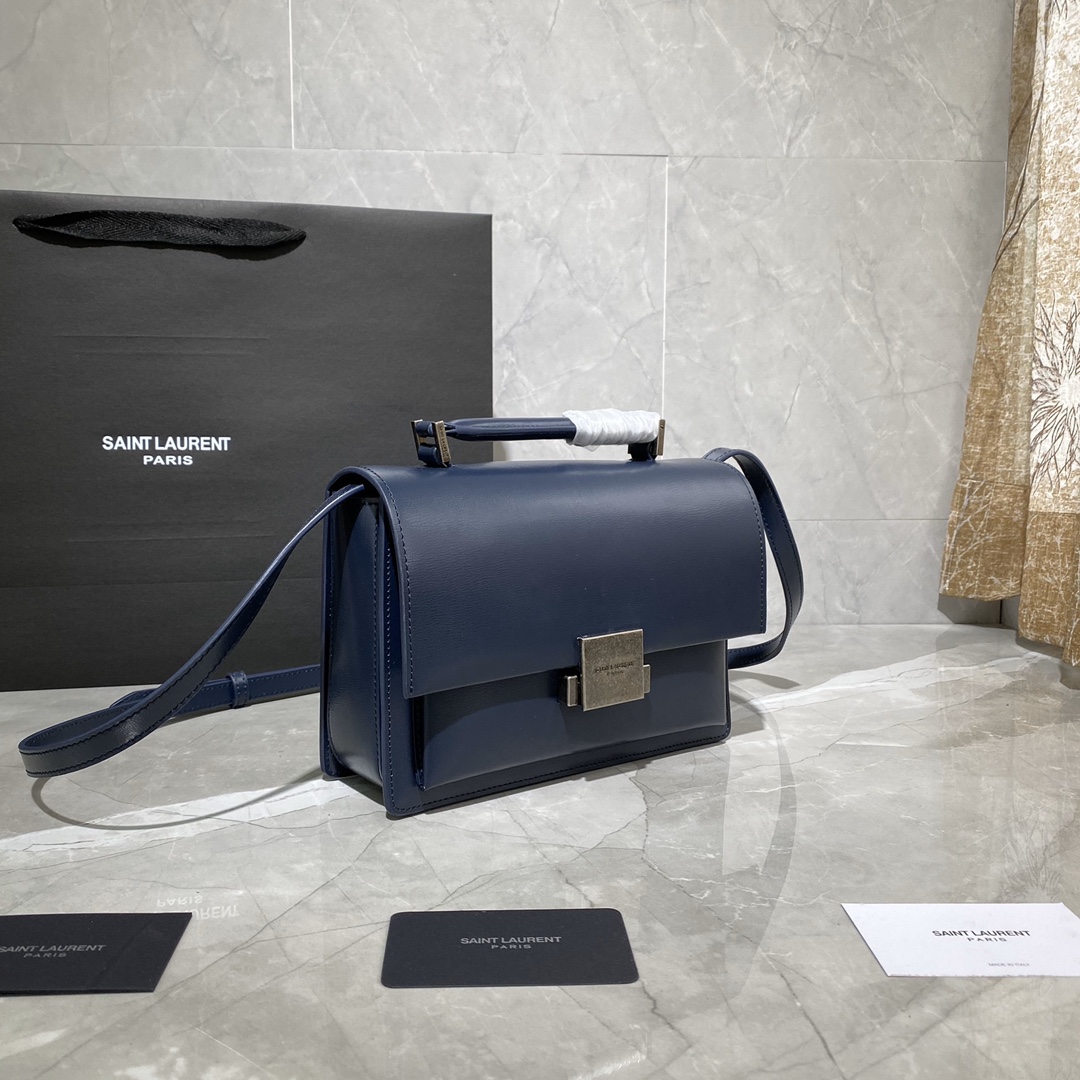 Y51 medium bellechasse in leather blue and silver 482051 22 x 16 x 9 cm