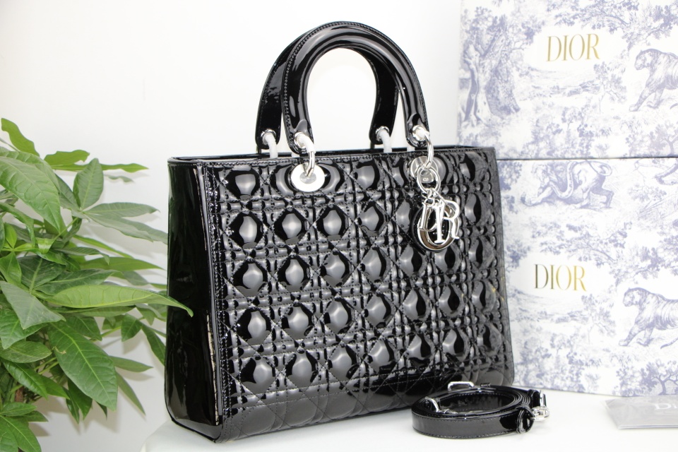 D10r large lady D10r bag black patent cannage calfskin m0566 32 x 25 x 11 cm