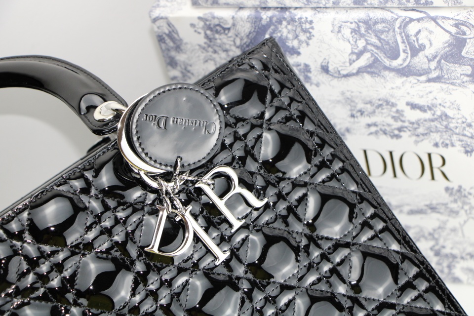 D10r large lady D10r bag black patent cannage calfskin m0566 32 x 25 x 11 cm