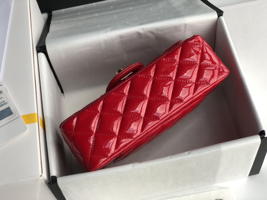 Ch**el cf mini patent calfskin & golden metal red bag 20cm