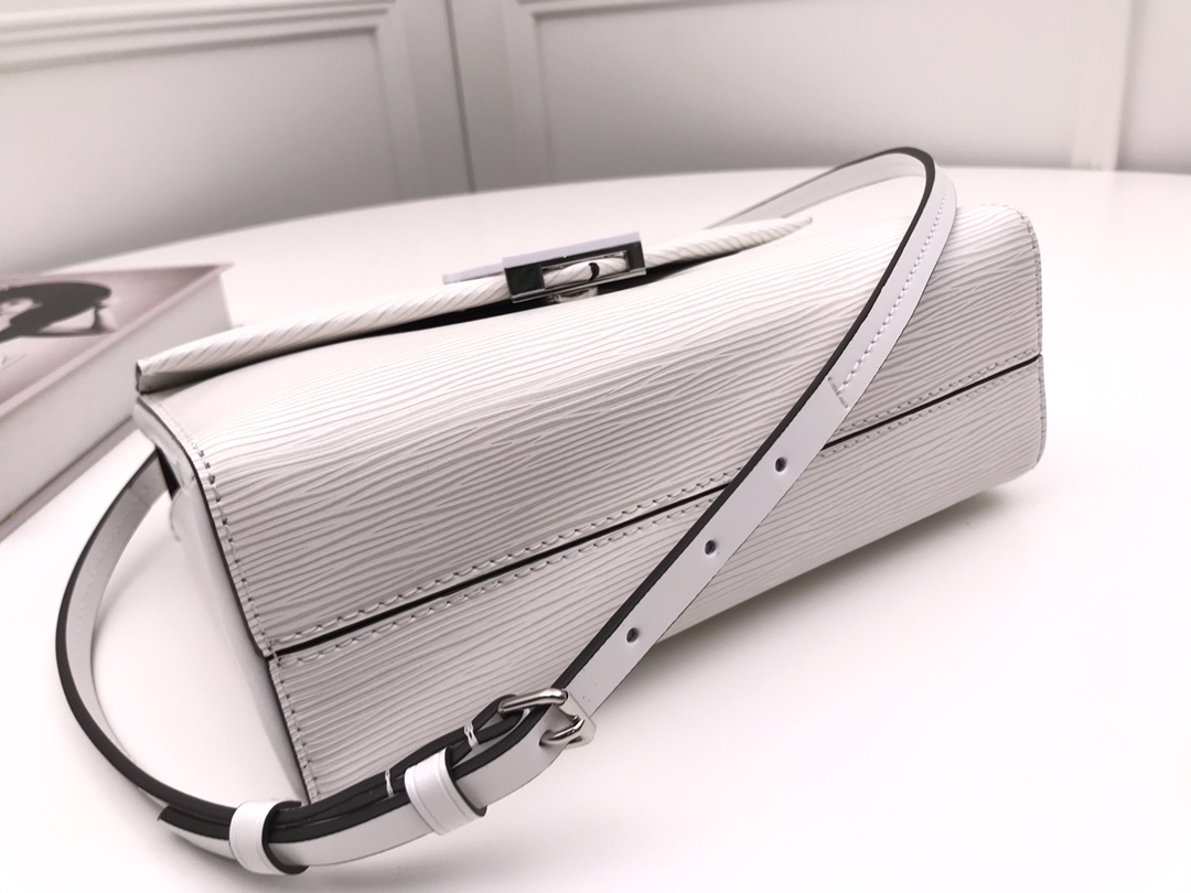 l0vis Vvtt0n pochette grenelle blanc m55978 23.5 x 16.0 x 8.0 cm