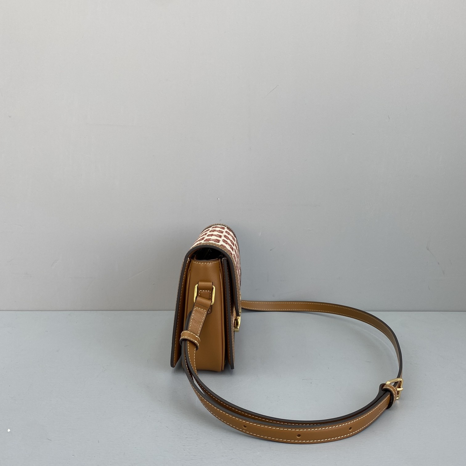 Ce1i*e teen triomphe bag in textile with triomphe embroidery and calfskin vintage pink 188882 18 x 14 x 6 cm