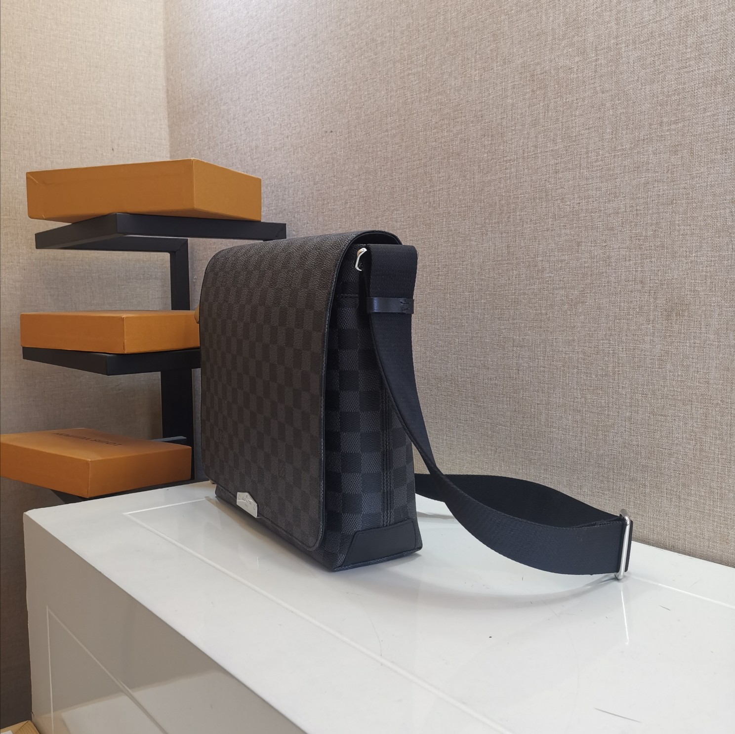 l0vis Vvtt0n district mm damier graphite canvas n40350 31 x 27 x 8 cm