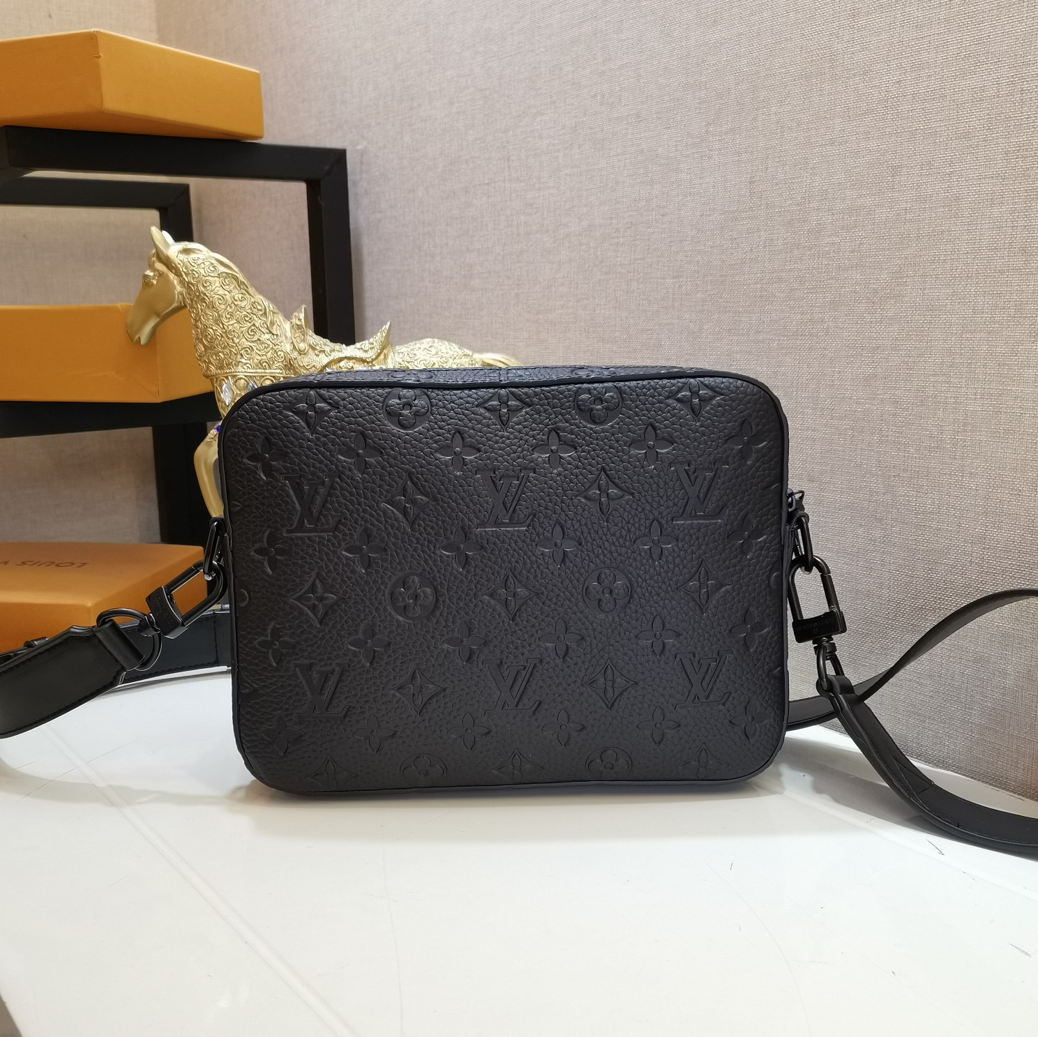 l0vis Vvtt0n steamer messenger bag taurillon monogram m57307 23.5 x 17 x 6 cm