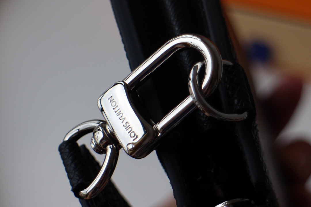 l0vis Vvtt0n zippy dragonne m69409 19 x 11 x 3.5 cm