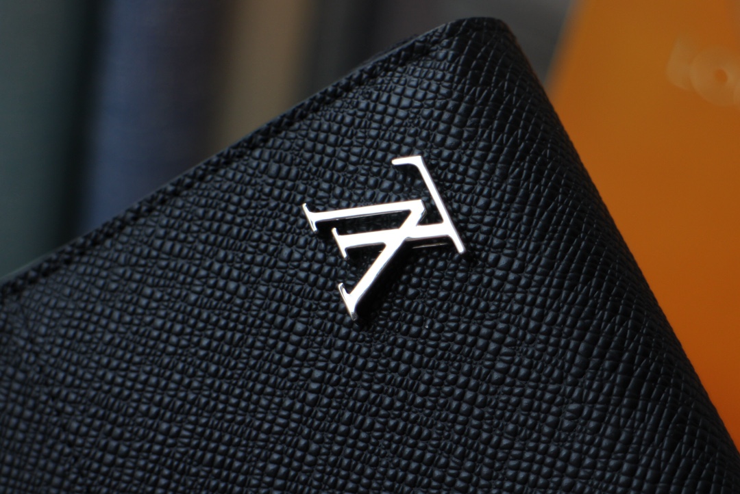 l0vis Vvtt0n zippy dragonne m69409 19 x 11 x 3.5 cm