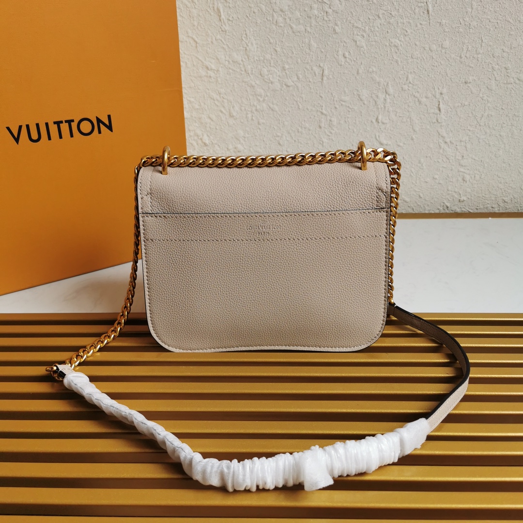 l0vis Vvtt0n lockme chain bag greige m57072 23 x 17 x 11 cm