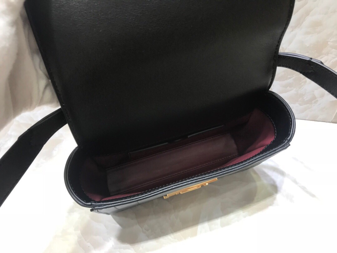 GIVENCHY SMALL EDEN BAG Black 19 × 14 × 5.5 cm