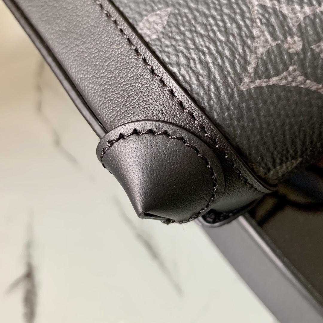 l0vis Vvtt0n mini steamer pouch monogram eclipse canvas black m00340 9.5 cm