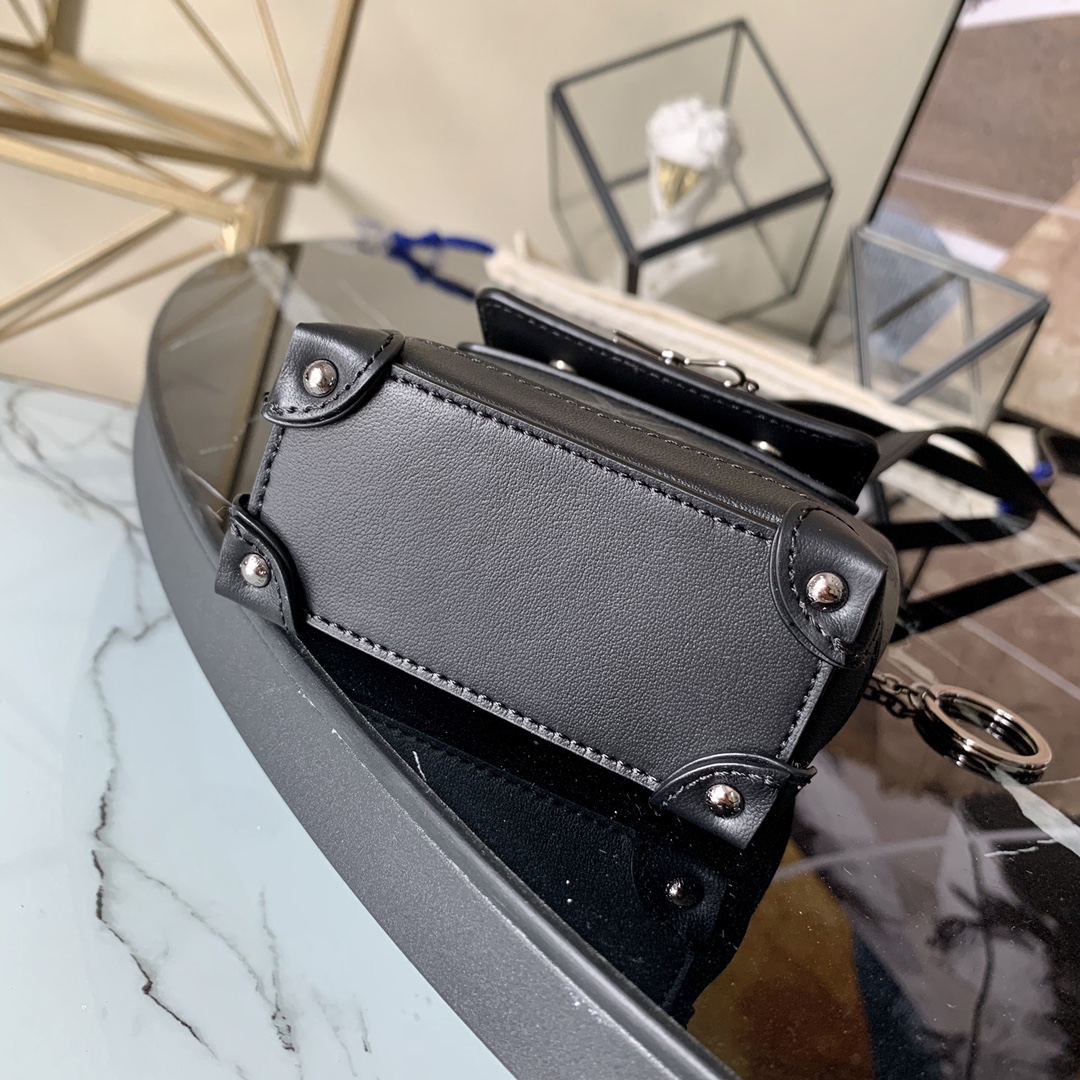 l0vis Vvtt0n mini steamer pouch monogram eclipse canvas black m00340 9.5 cm