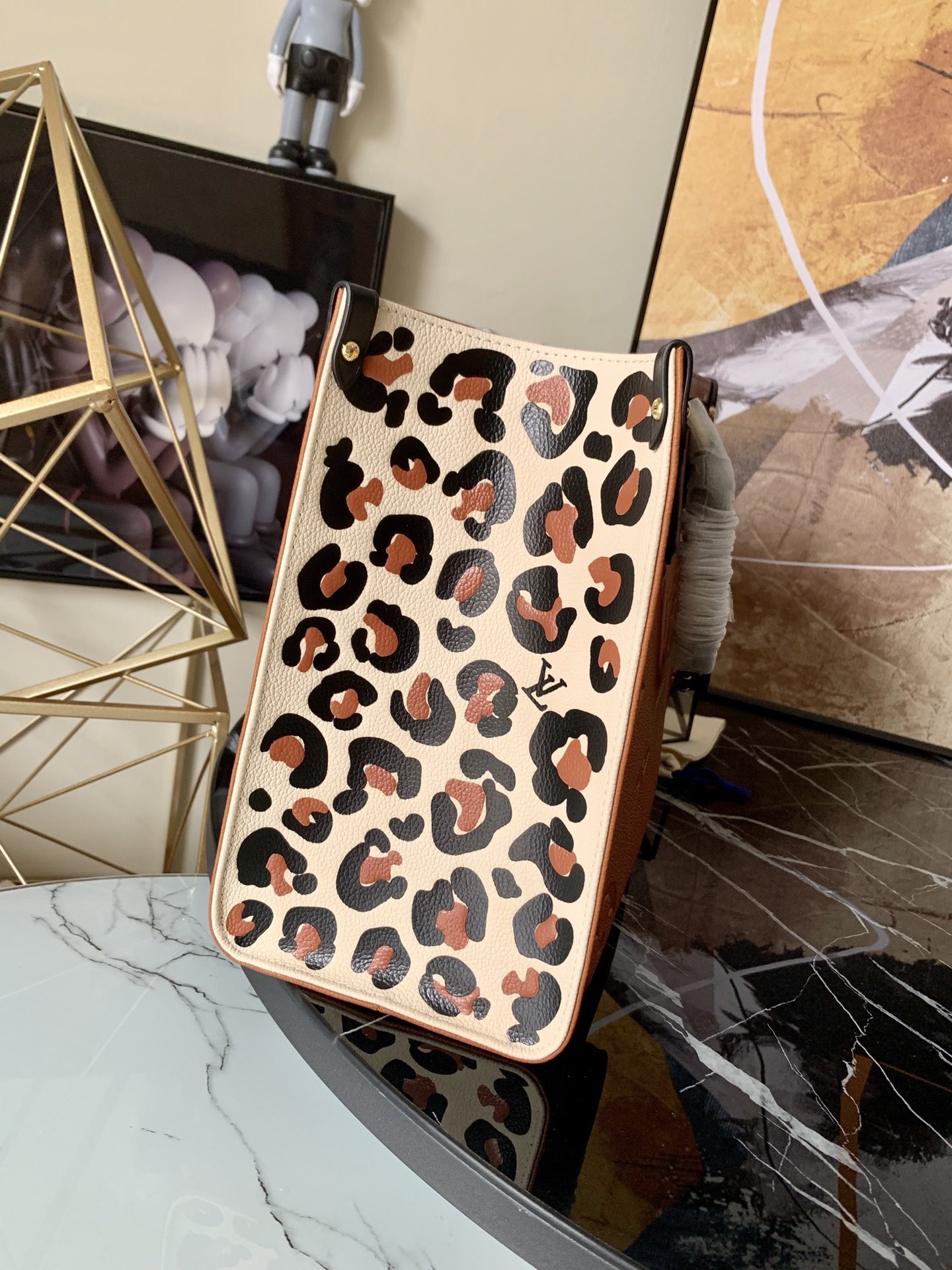 l0vis Vvtt0n onthego mm monogram empreinte embossed leather caramel m58521 35cm