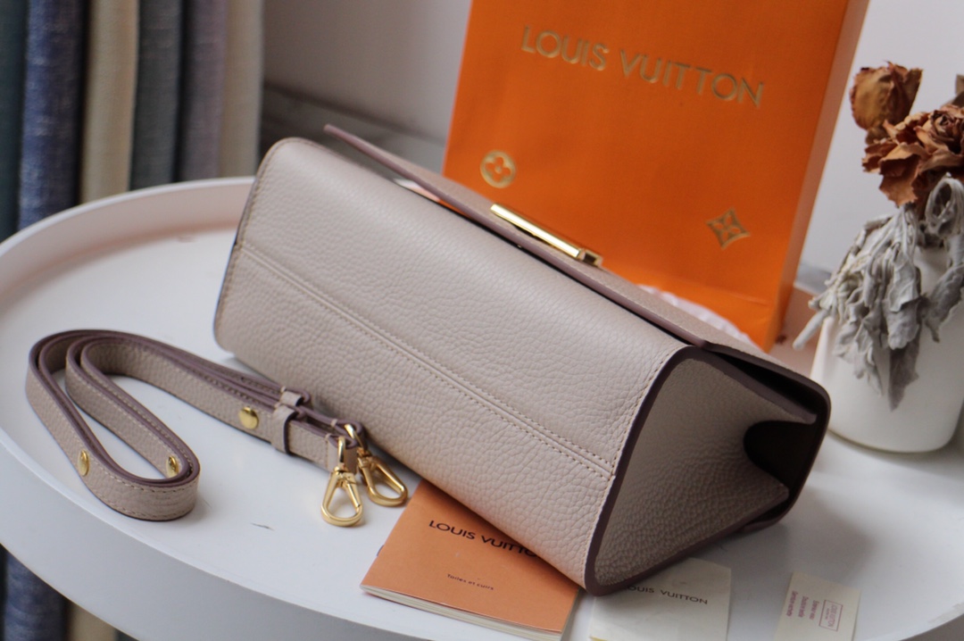 l0vis Vvtt0n twist one handle pm greige m57214 17 x 25 x 11 cm