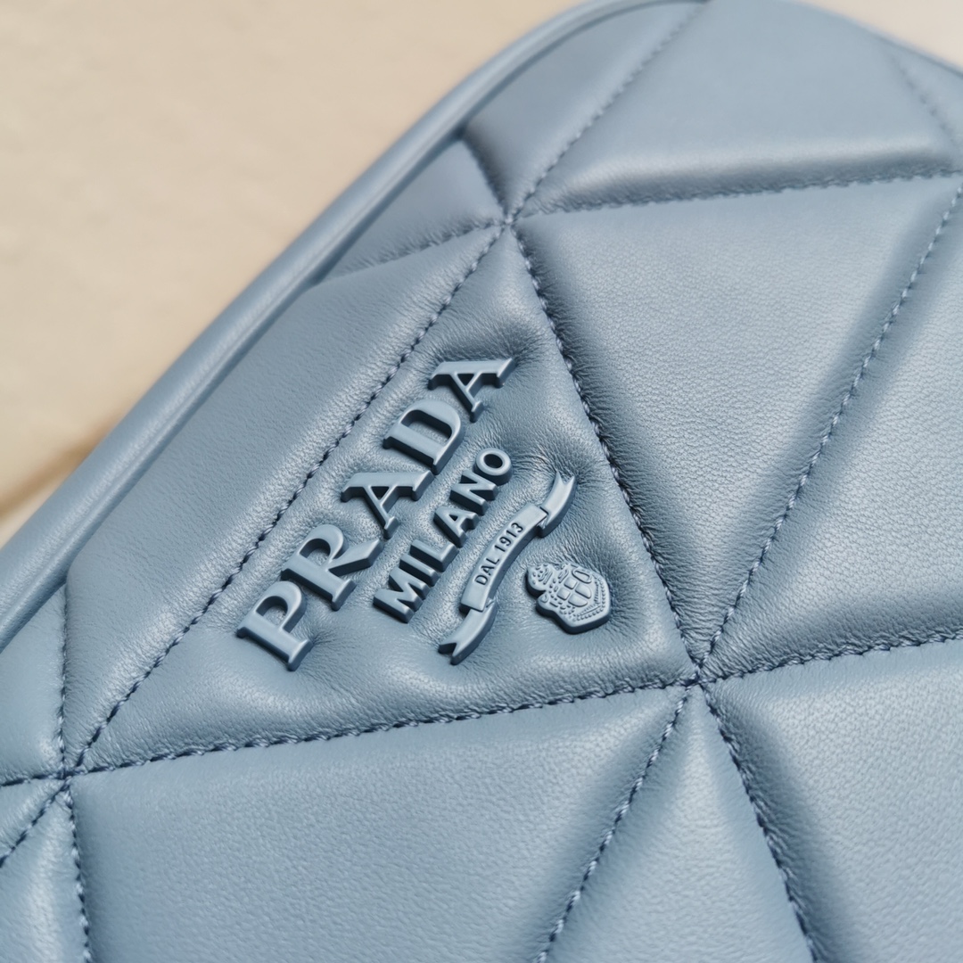 Pra*a spectrum shoulder bag quilted nappa leather astral blue 1bh141 13.5 x 21 x 8 cm