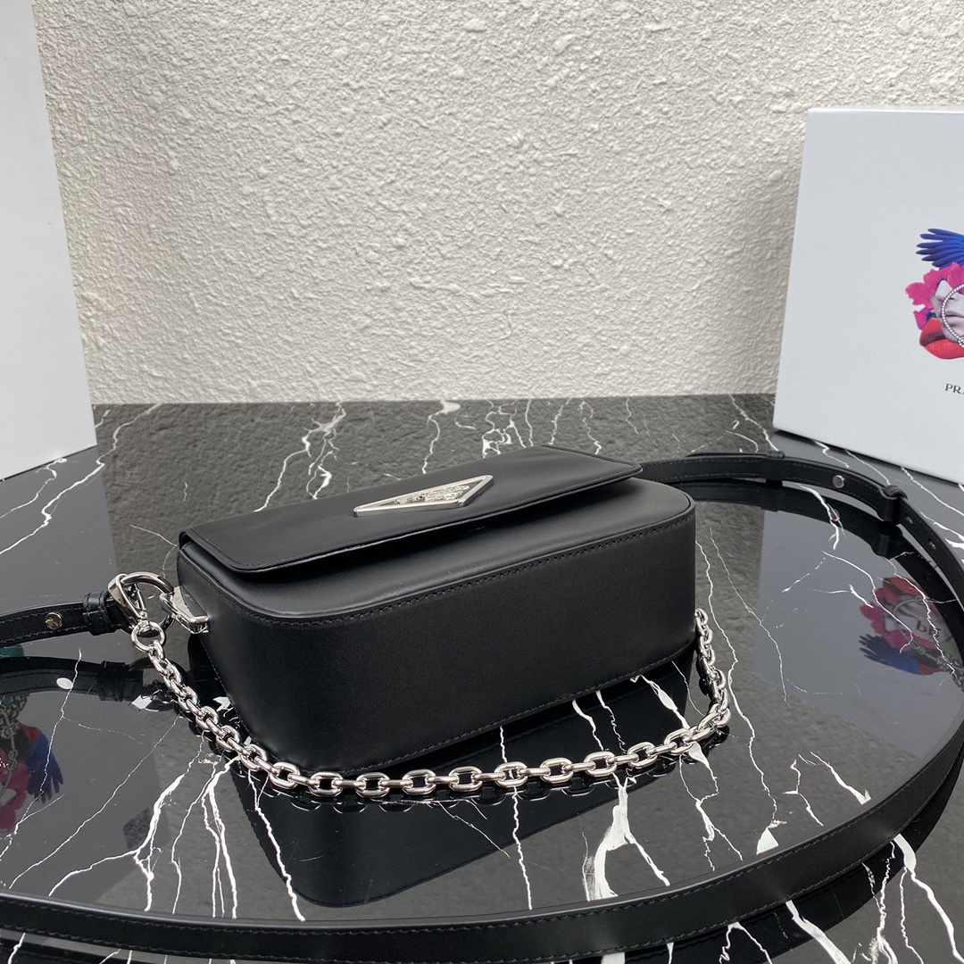 Pra*a nylon and leather identity shoulder bag black 1bd263 21 x 16 x 6.5 cm