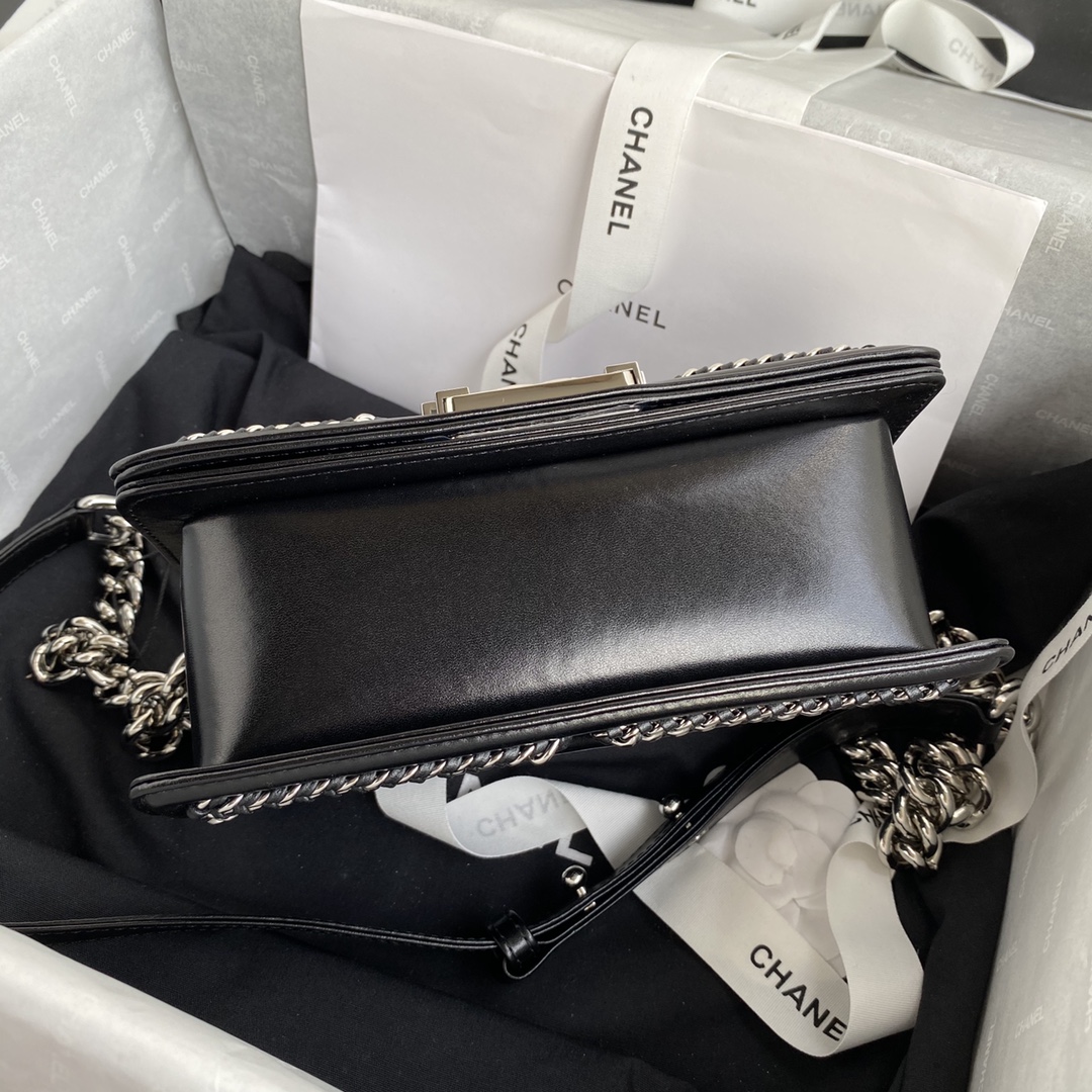 Ch**el small quilted lambskin metal hardware black a67086 12 x 20 x 8.5 cm