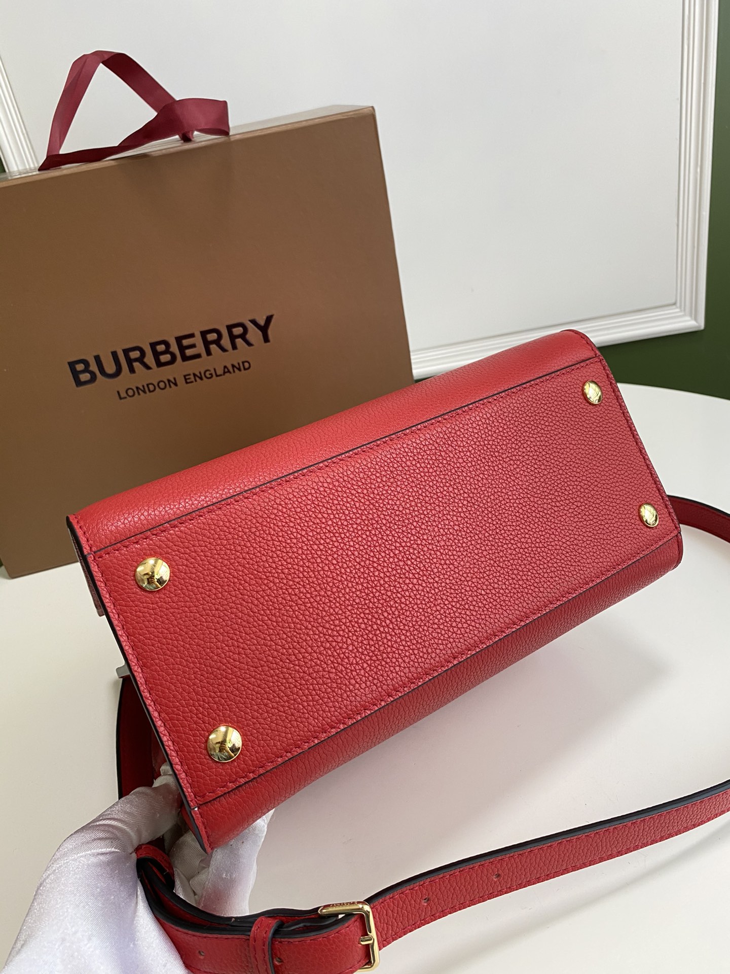 Bv*b*rry mini leather two-handle title bag red 80254721 26 x 13.5 x 20 cm