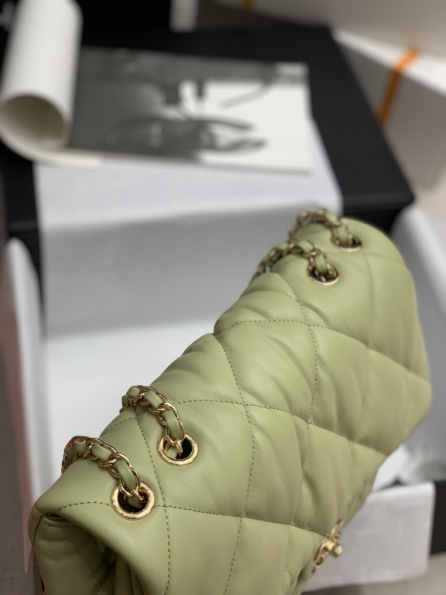 Ch**el large calfskin bubbly flap bag green as2234 29.5 x 20 x 12.5 cm