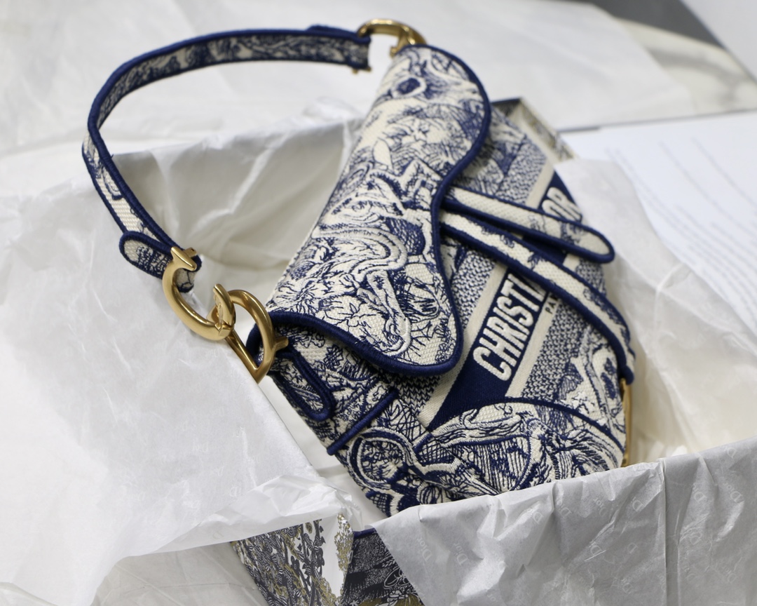 D10r saddle bag blue toile de jouy embroidery m0446 25.5 x 20 x 6.5 cm