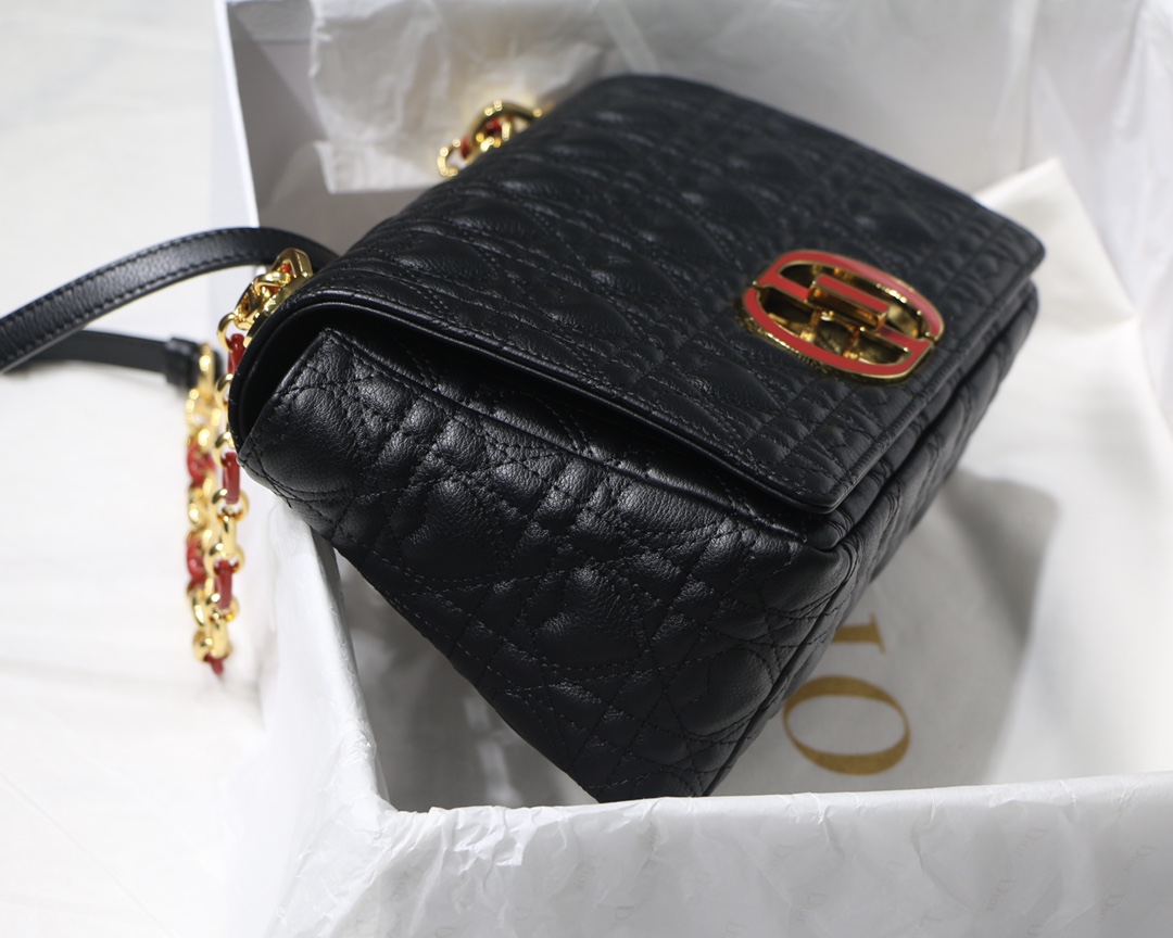 D10r medium D10ramour caro bag cannage calfskin with heart motif black m9242 25.5 x 15.5 x 8 cm
