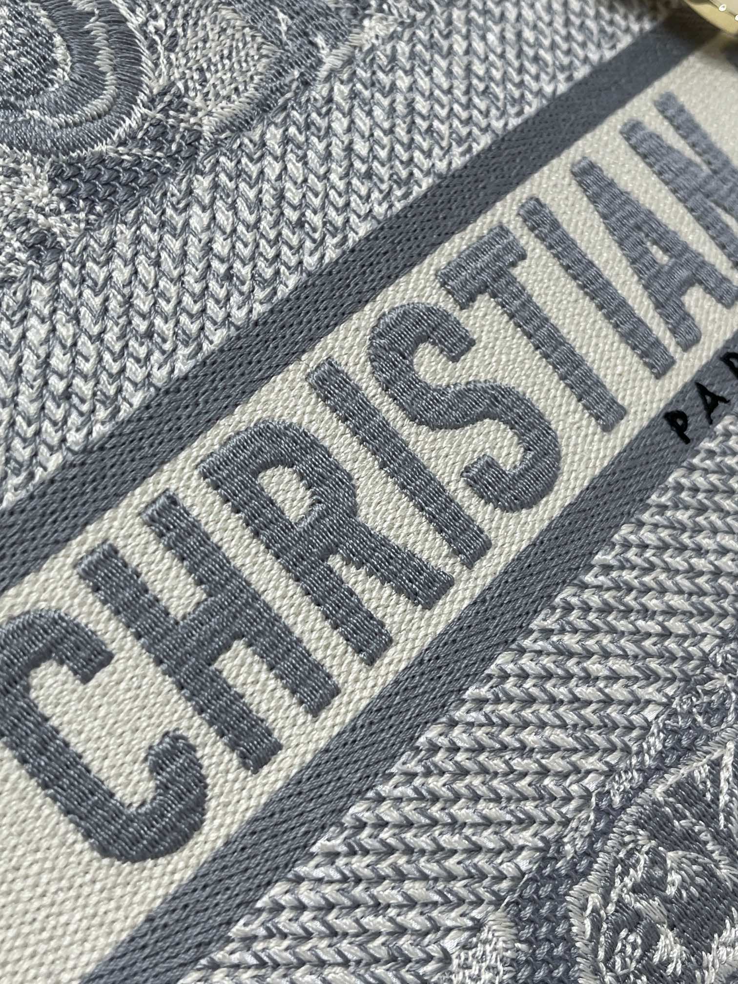 D10r large lady d-lite bag gray toile de jouy reverse embroidery m0566 32 x 25 x 11 cm