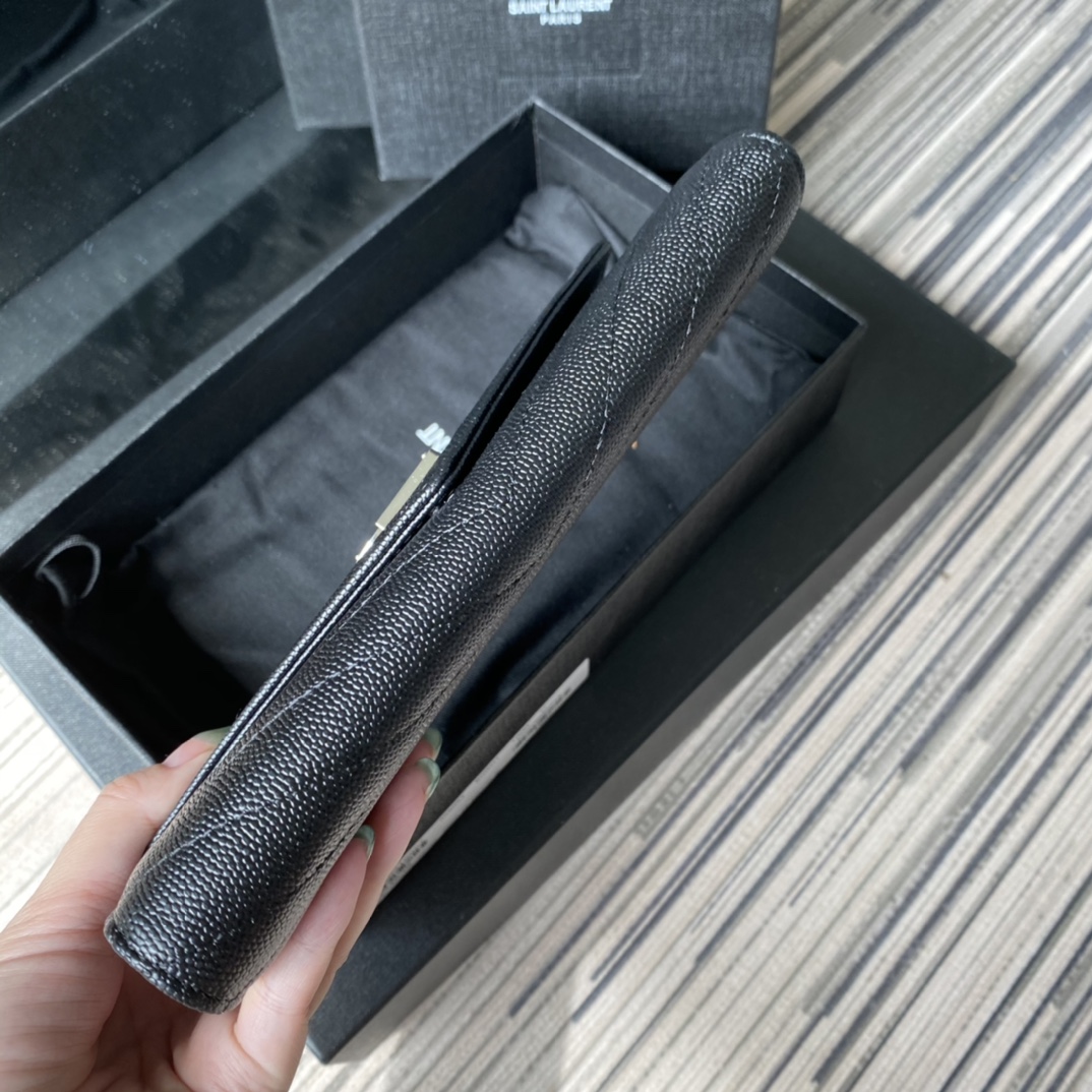 Y51 large monogram flap wallet in grain de poudre embossed leather silver metal 372264 19 x 11 cm