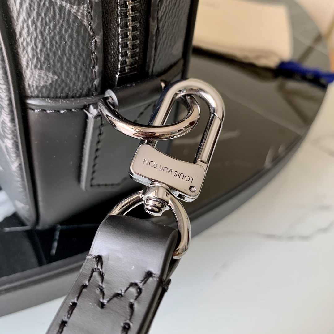 l0vis Vvtt0n kasai clutch monogram canvas black m42838 24 x 16 x 6 cm