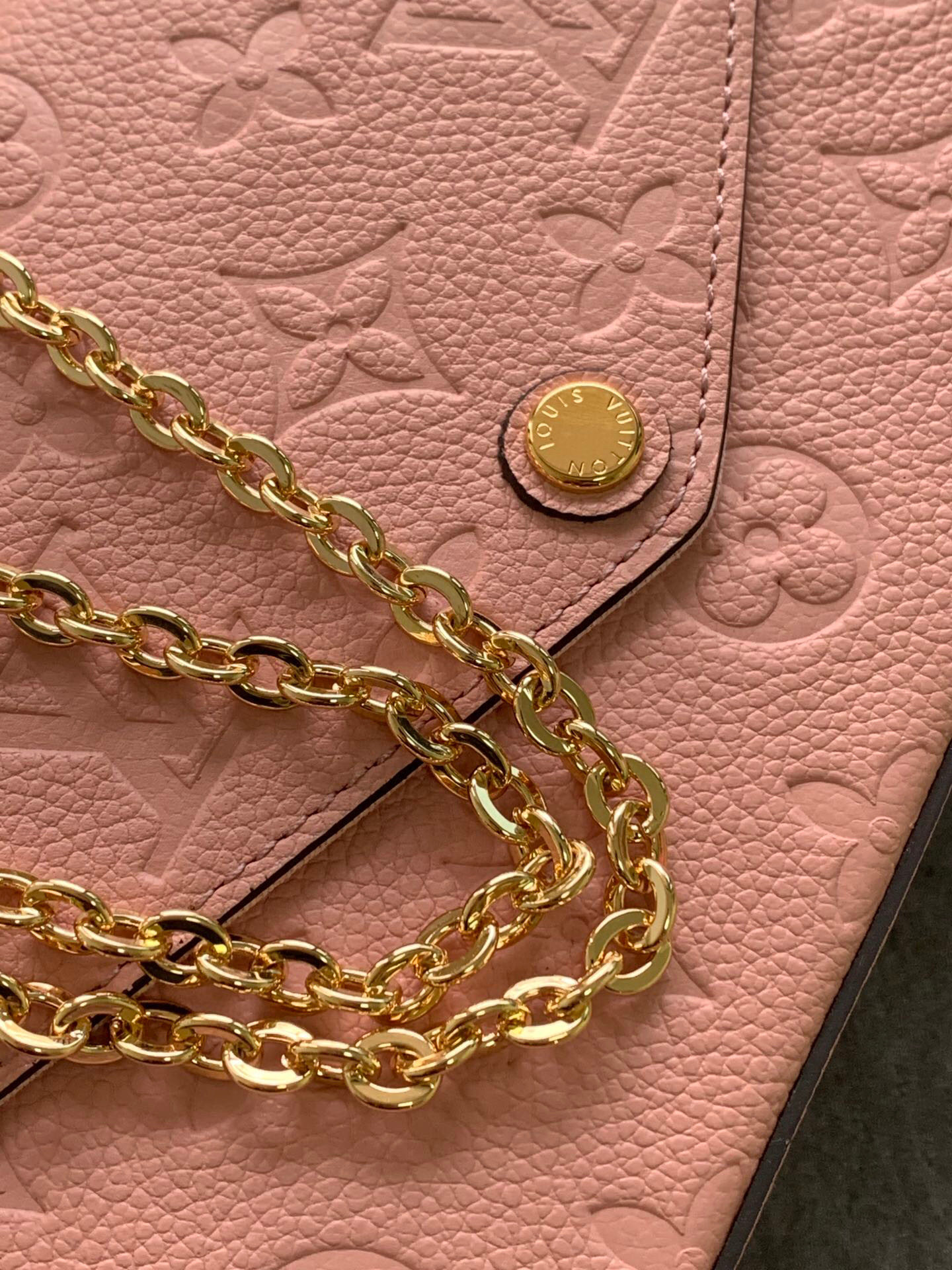 l0vis Vvtt0n fÉlicie pochette monogram empreinte leather rose pudre m67856 21 x 12 x 3 cm