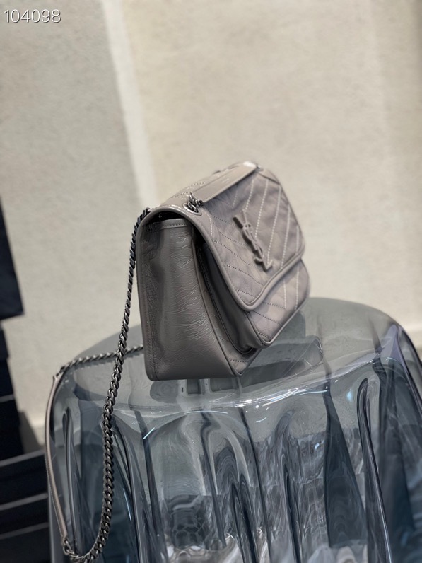 Y51 medium crinkled vintage leather grey 4988940 28 x 20 x 8 cm