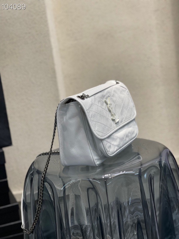 Y51 niki medium crinkled vintage leather white 4988940 28 x 20 x 8 cm