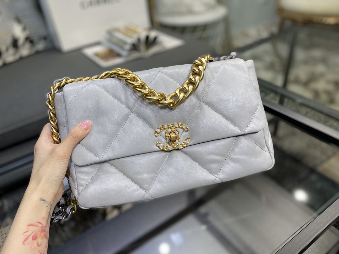 Ch**el large 19 handbag lambskin grey as1161 30cm