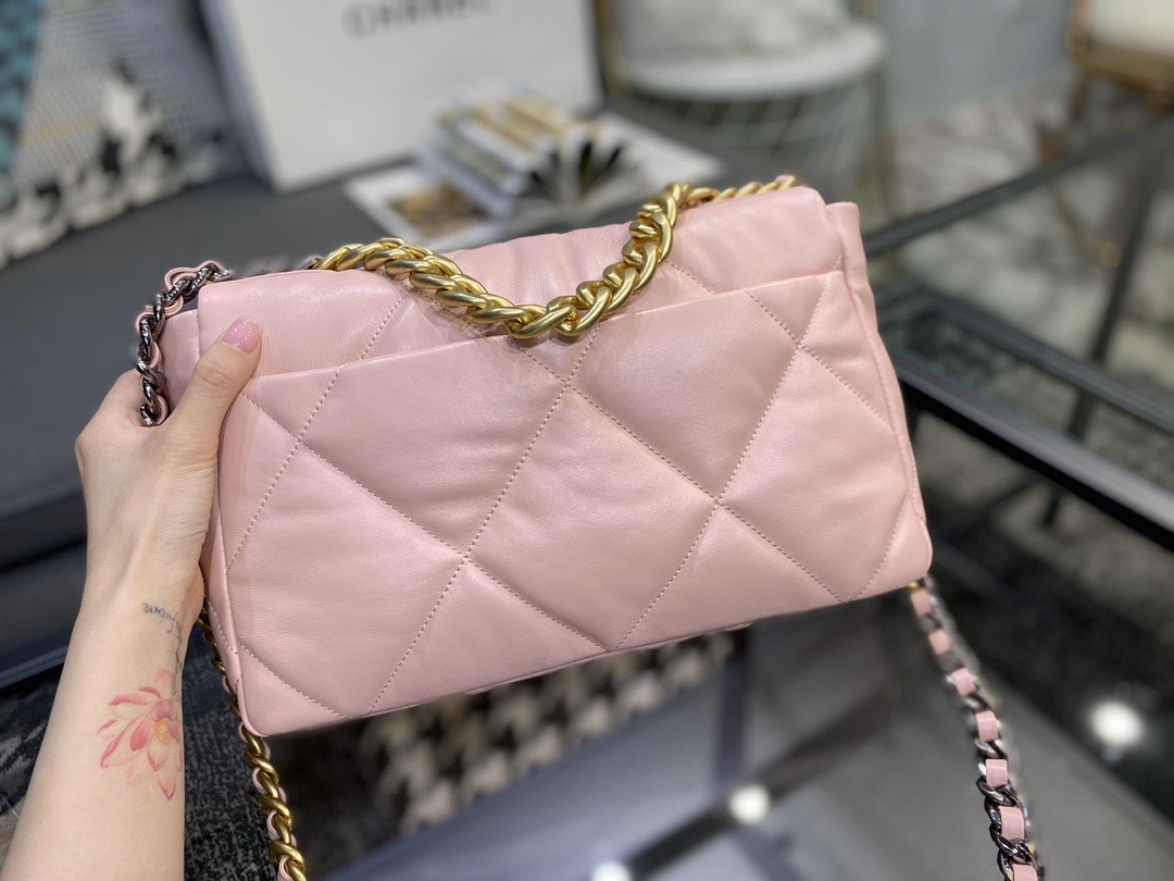 Ch**el large 19 handbag lambskin pink as1161 30cm
