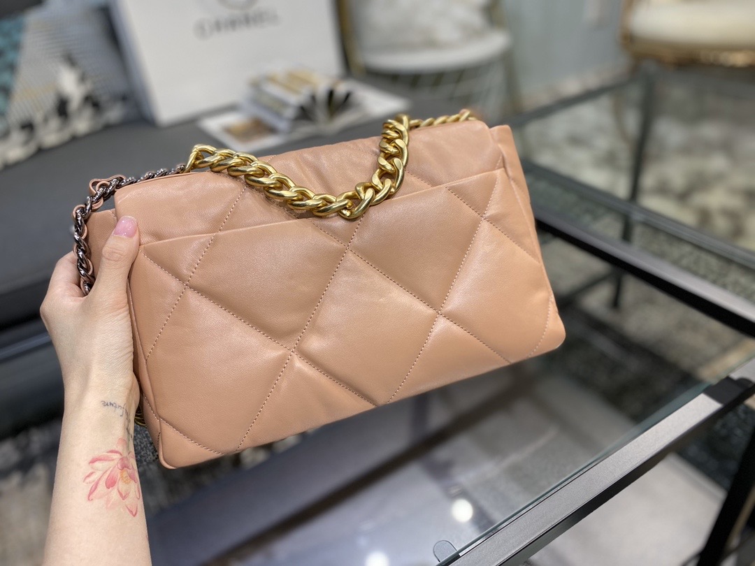 Ch**el large 19 handbag lambskin peach as1161 30cm