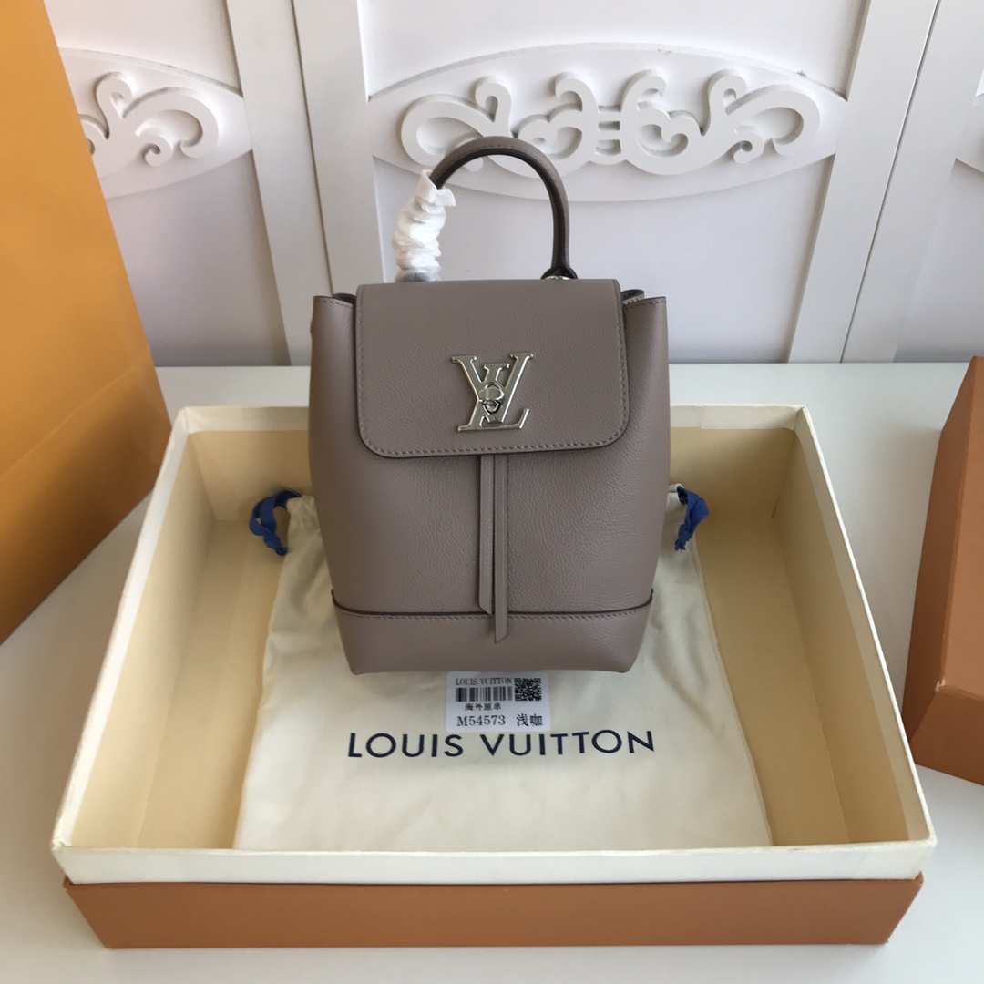 l0vis Vvtt0n mini lockme backpack calfskin leather grey m54573 16 x 19.4 x 10 cm
