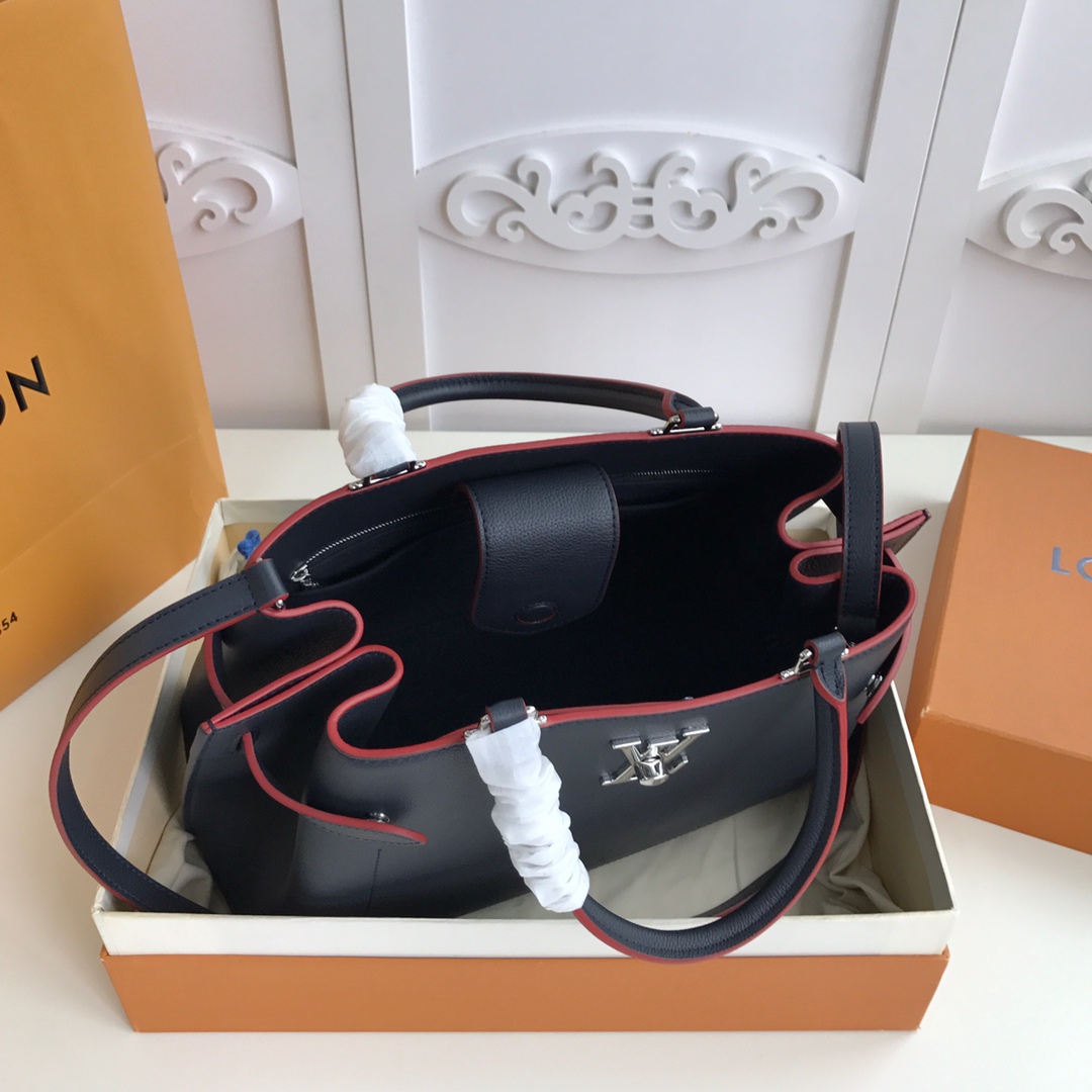 l0vis Vvtt0n lockme day grained calfskin leather black and red m53730 31 x 24 x 16 cm