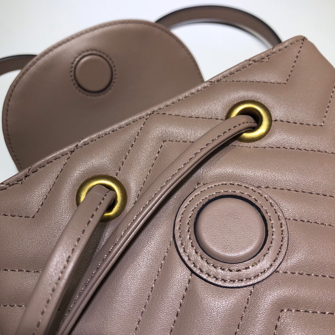 Gvc*1 gg marmont matelassé backpack beige 528129 19 x 18.5 x 10 cm