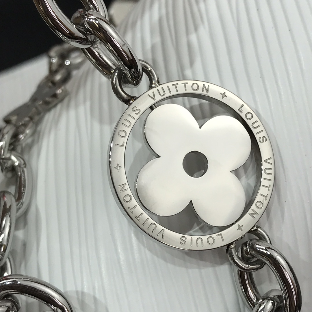 l0vis Vvtt0n twist mm epi cowhide leather white m55411 23 x 17 x 9.5 cm