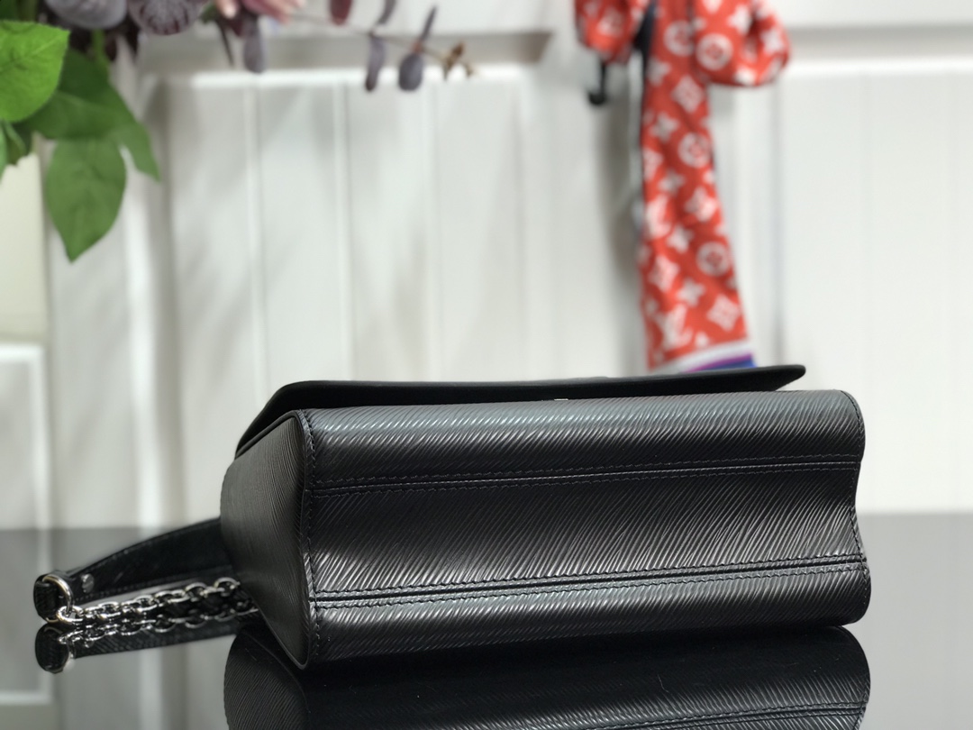 l0vis Vvtt0n twist mm epi cowhide leather black m55411 23 x 17 x 9.5 cm