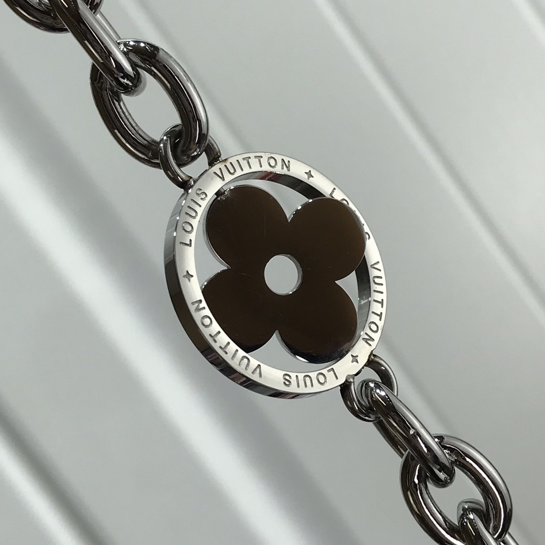 l0vis Vvtt0n twist pm epi cowhide leather white m55531 19 x 15 x 9 cm