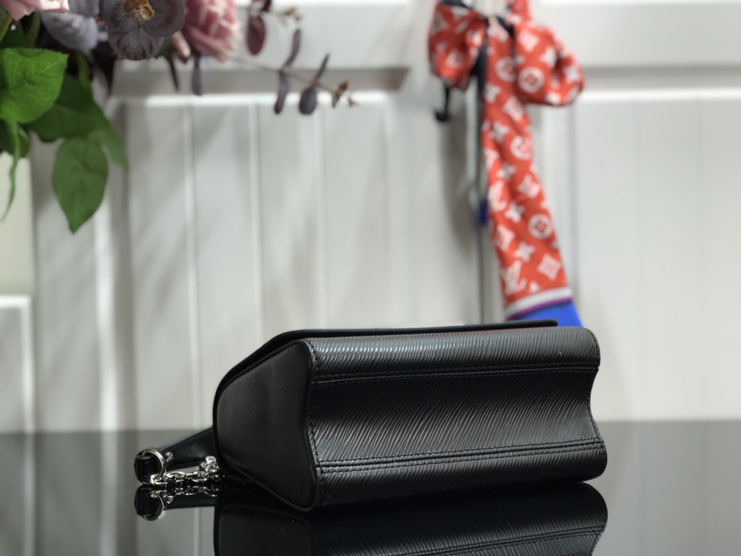 l0vis Vvtt0n twist pm epi cowhide leather black m55531 19 x 15 x 9 cm