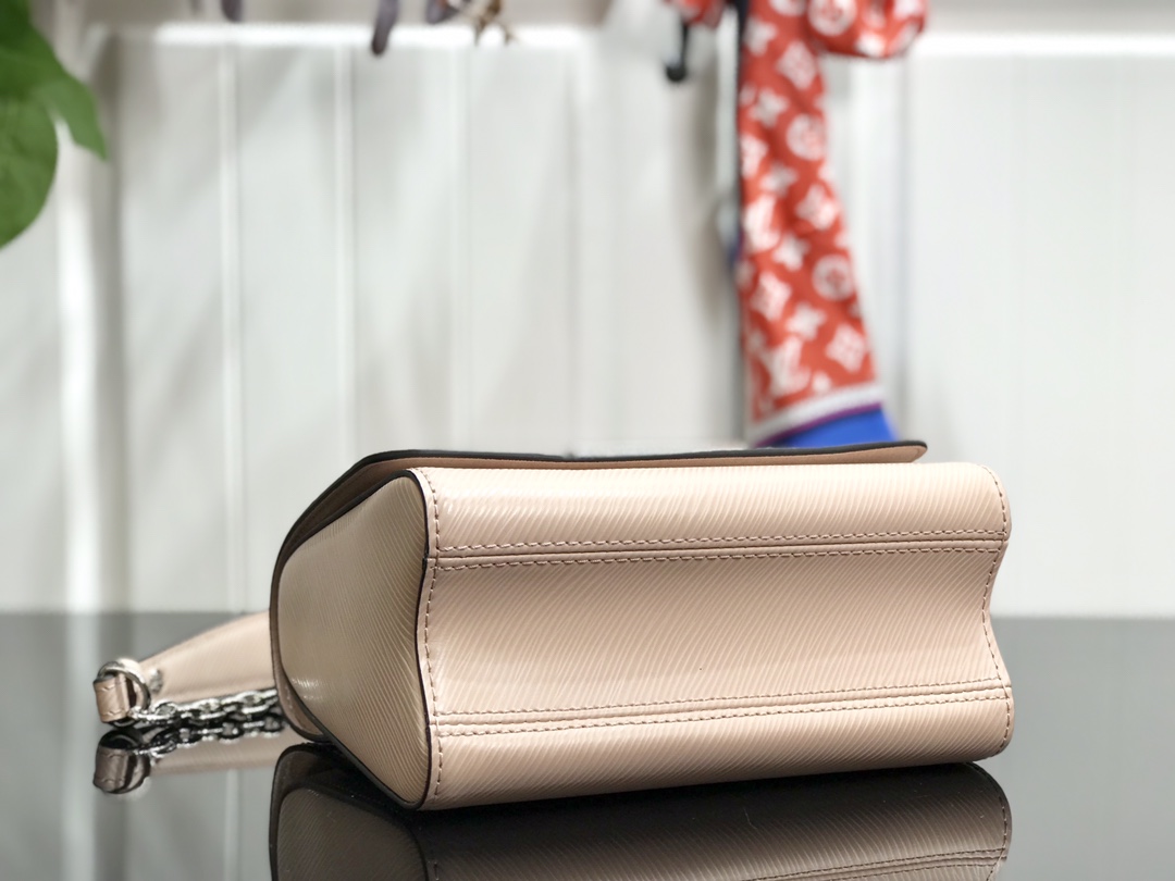 l0vis Vvtt0n twist pm epi cowhide leather light pink m55531 19 x 15 x 9 cm