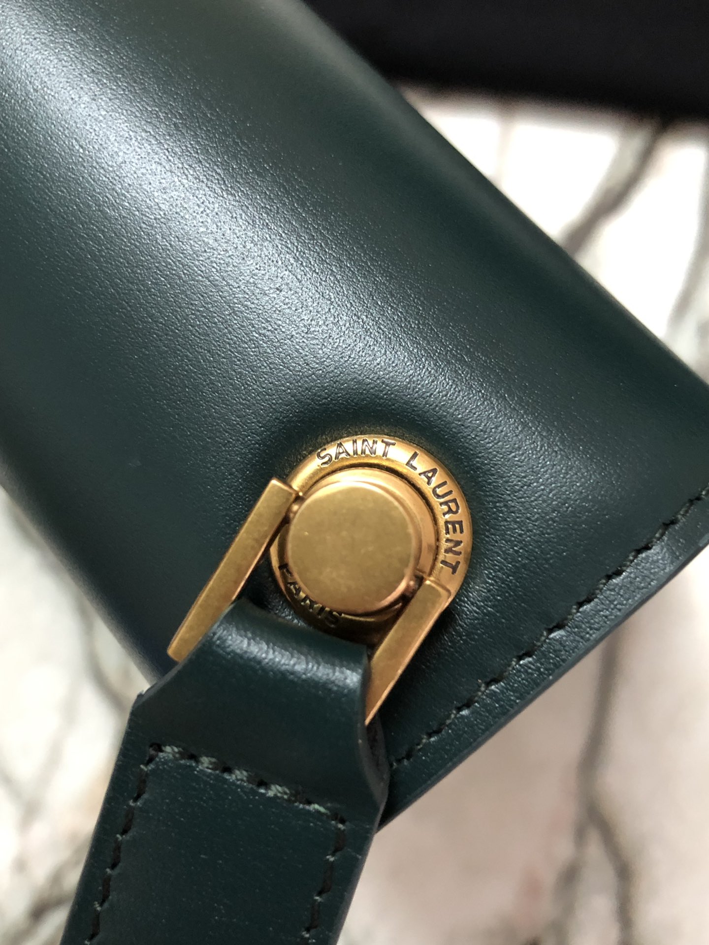 Y51 le carre satchel in box leather dark green 6332141 23 x 17.5 x 6.5 cm