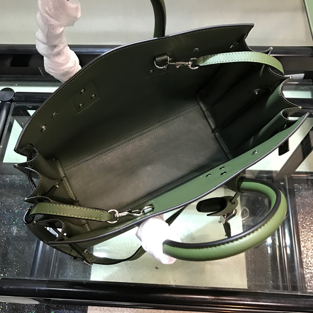 Y51 small classic sac de jour in grained leather dark green 378299 32 x 25 x 16.5 cm