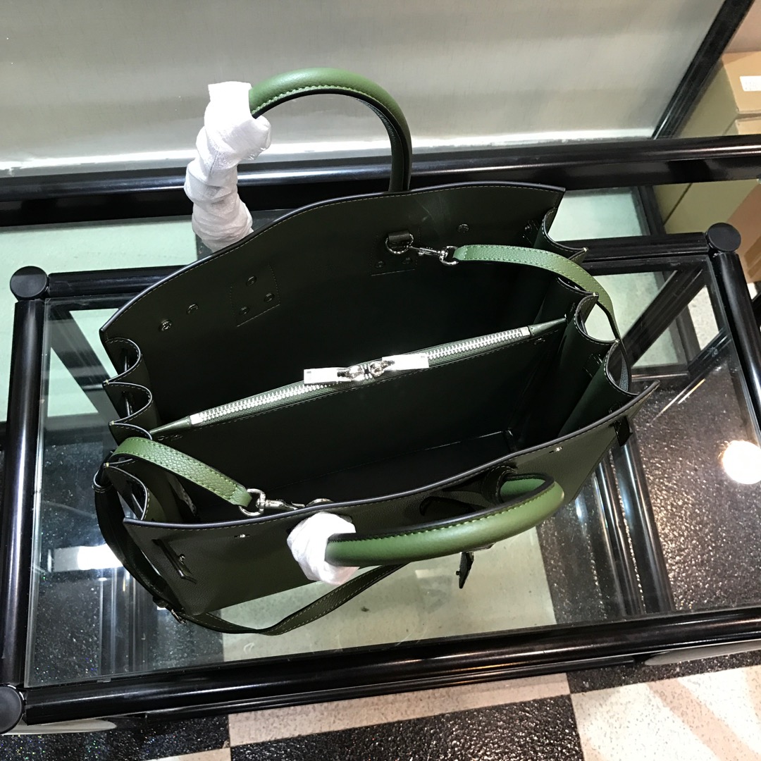 Y51 small classic sac de jour in grained leather dark green 378299 32 x 25 x 16.5 cm