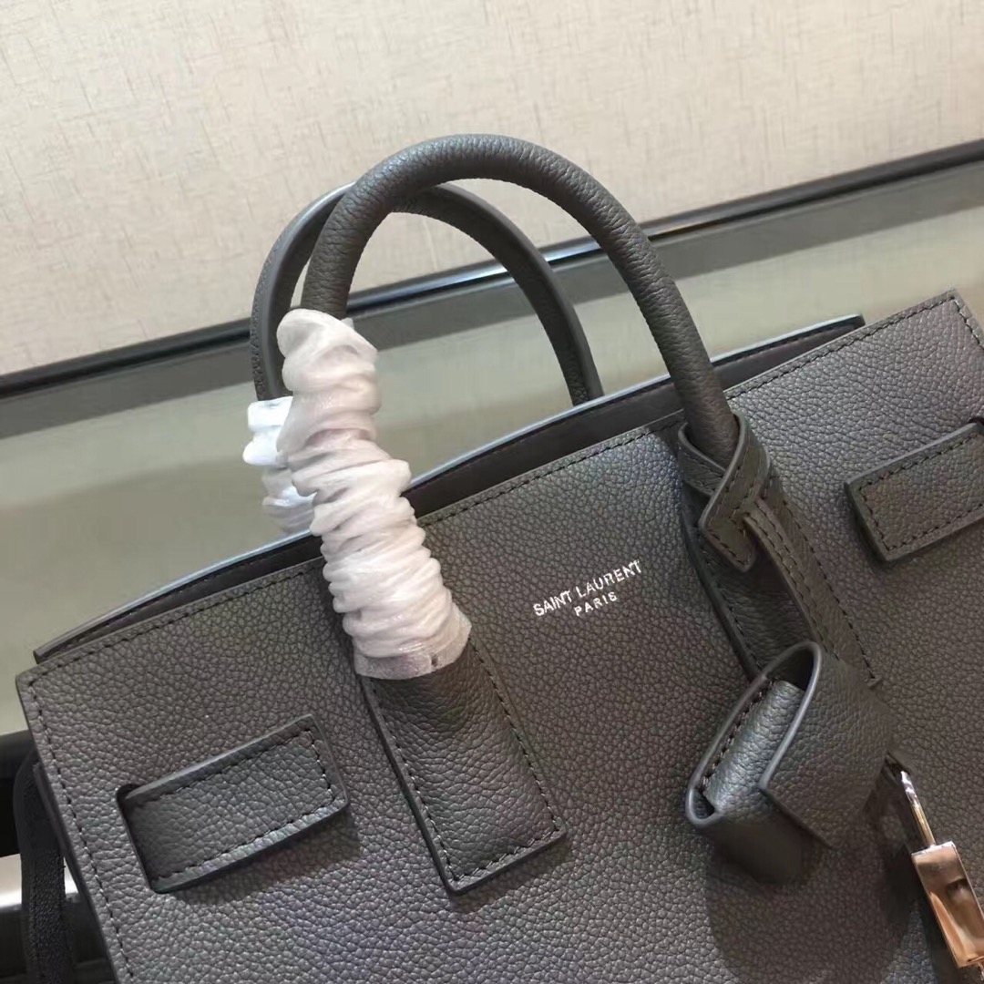 Y51 baby classic sac de jour in grained leather grey 421863 26 x 21 x 13 cm