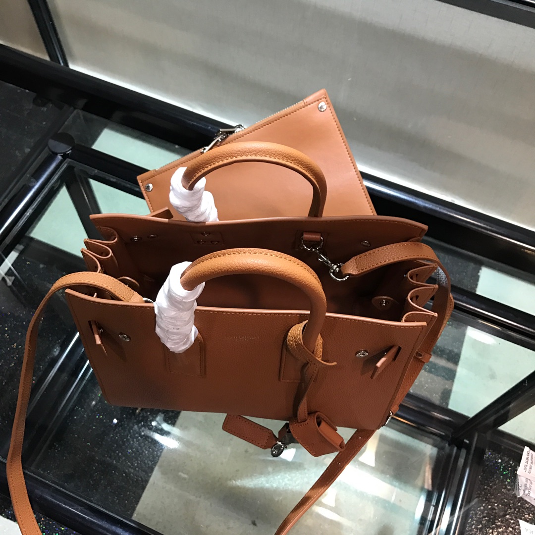 Y51 baby classic sac de jour in grained leather  blrown 421863 26 x 21 x 13 cm