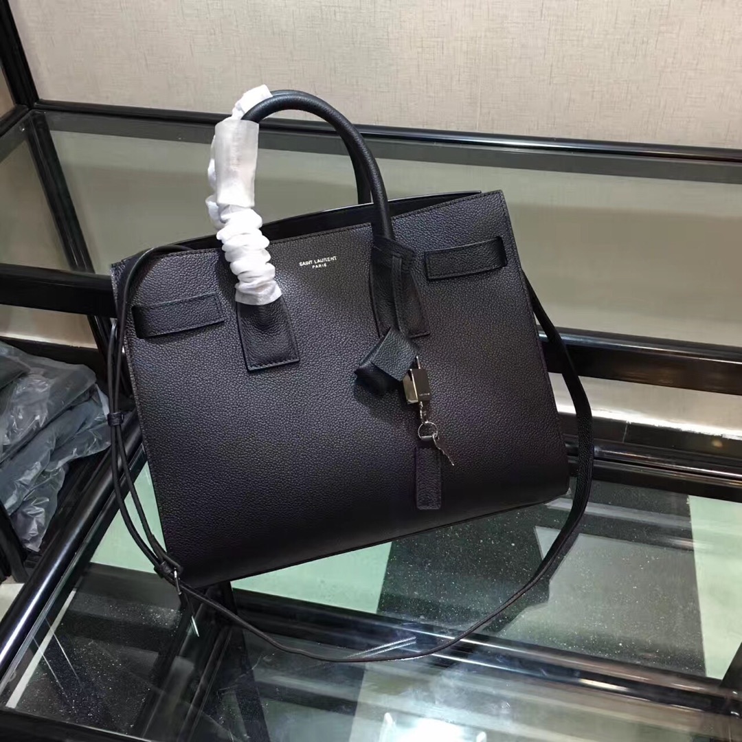 Y51 nano classic sac de jour in grained leather black 392035 22 x 18 x 11 cm