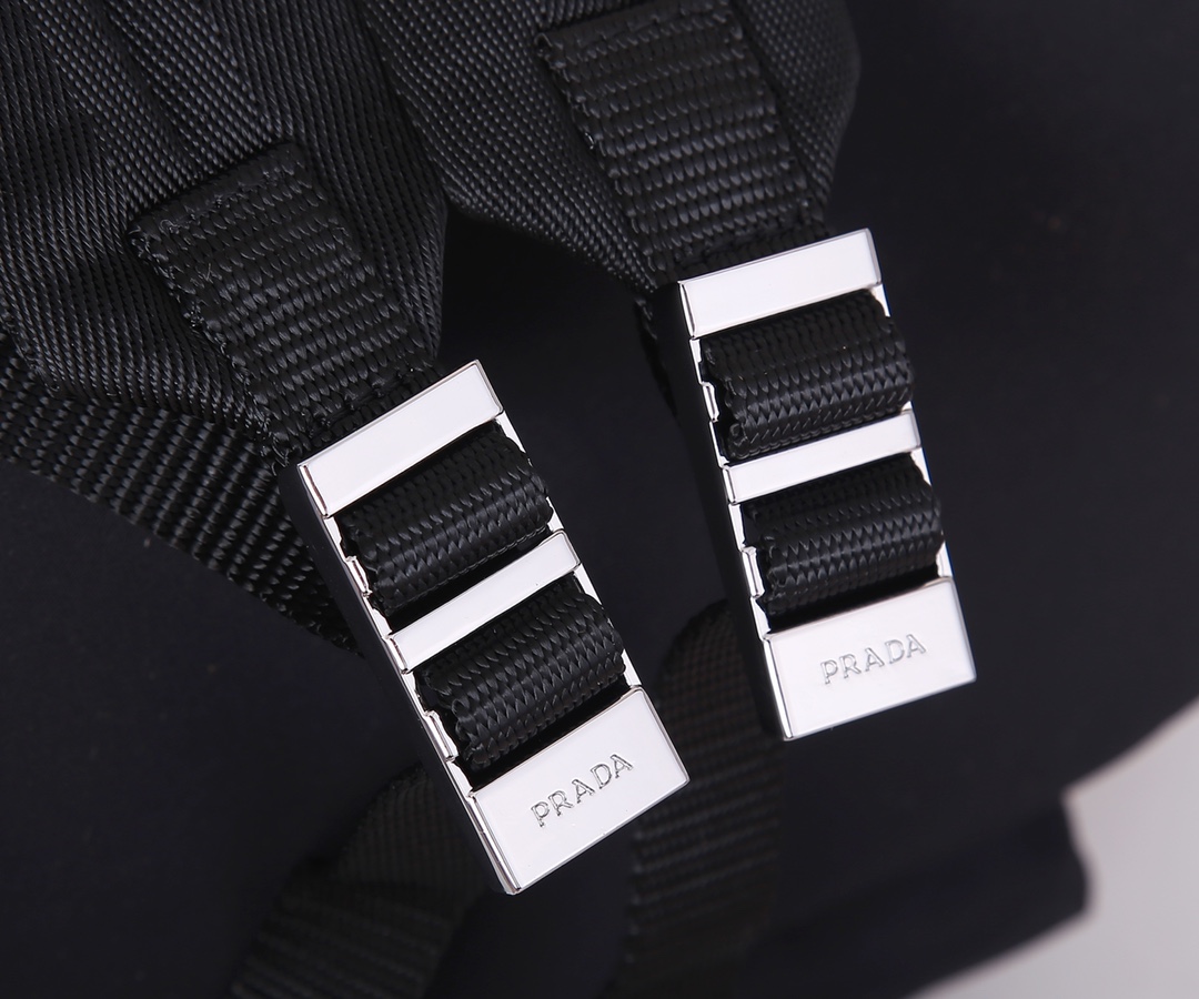 Pra*a nylon backpack black 2vz071 29 x 39 x 16 cm