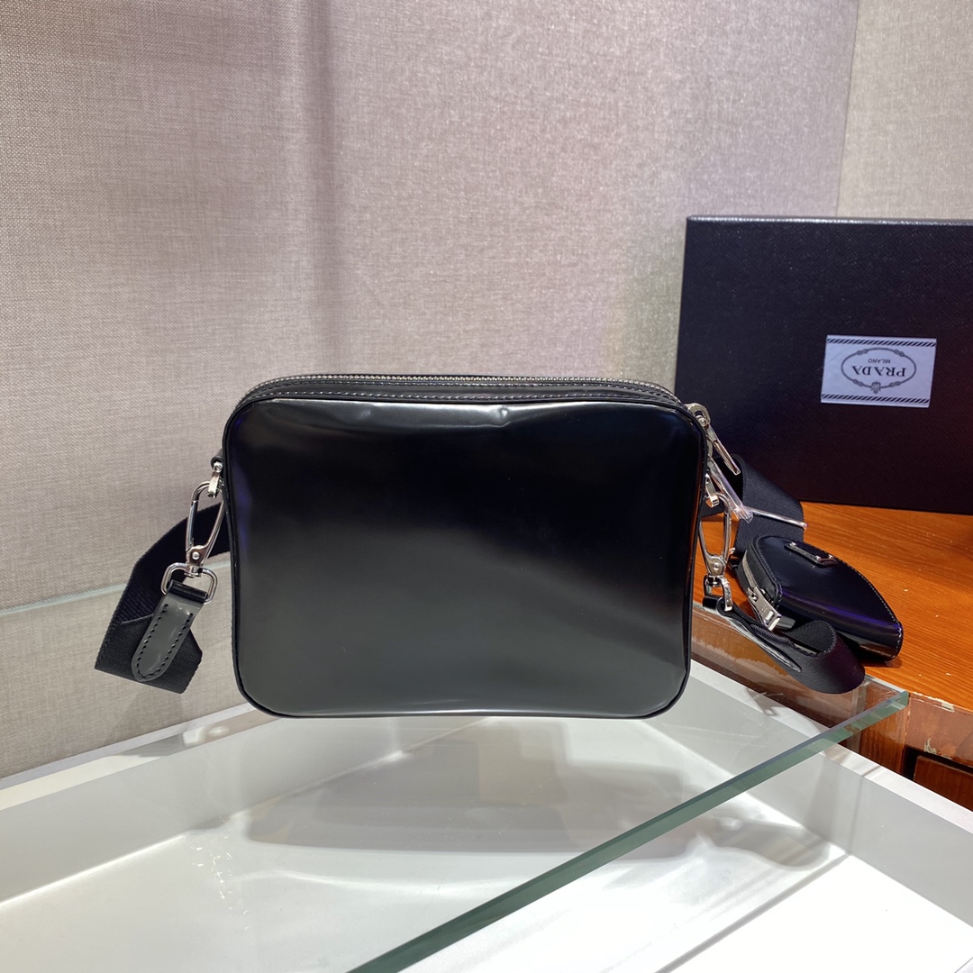 Pra*a brushed leather shoulder bag black 1bh180 19.5 x 12.5 x 4.5 cm