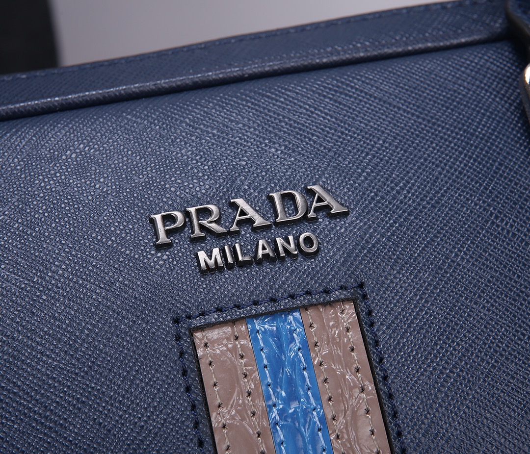 Pra*a briefcase crocodile pattern blue and brown 2ve365 36 x 28 x 4 cm